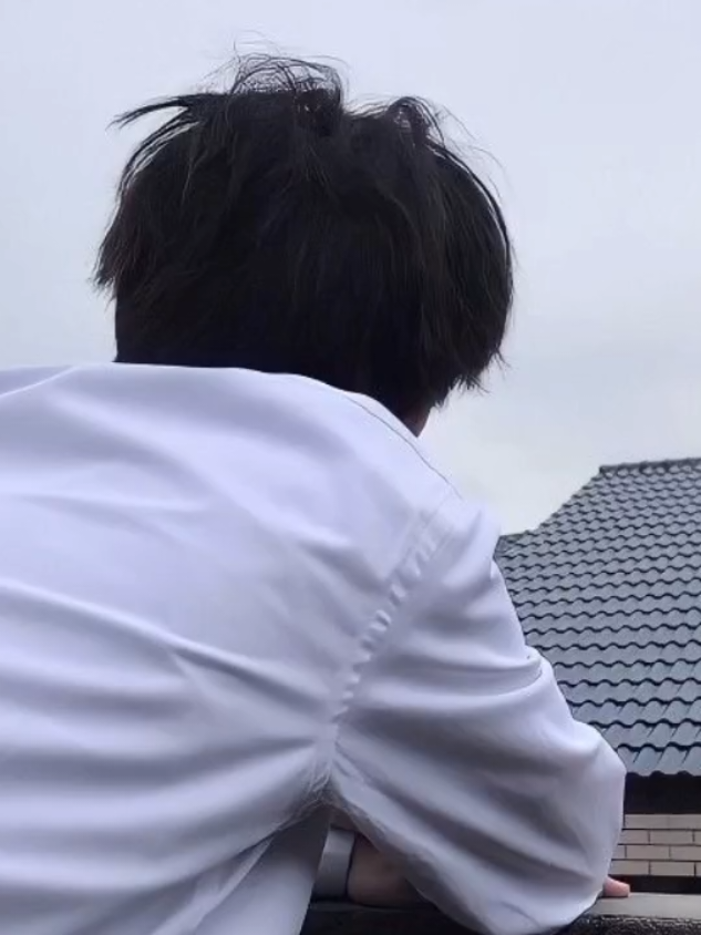 Seesaw // SUGA #seesaw #suga #lyrics #melxdy #fyp 