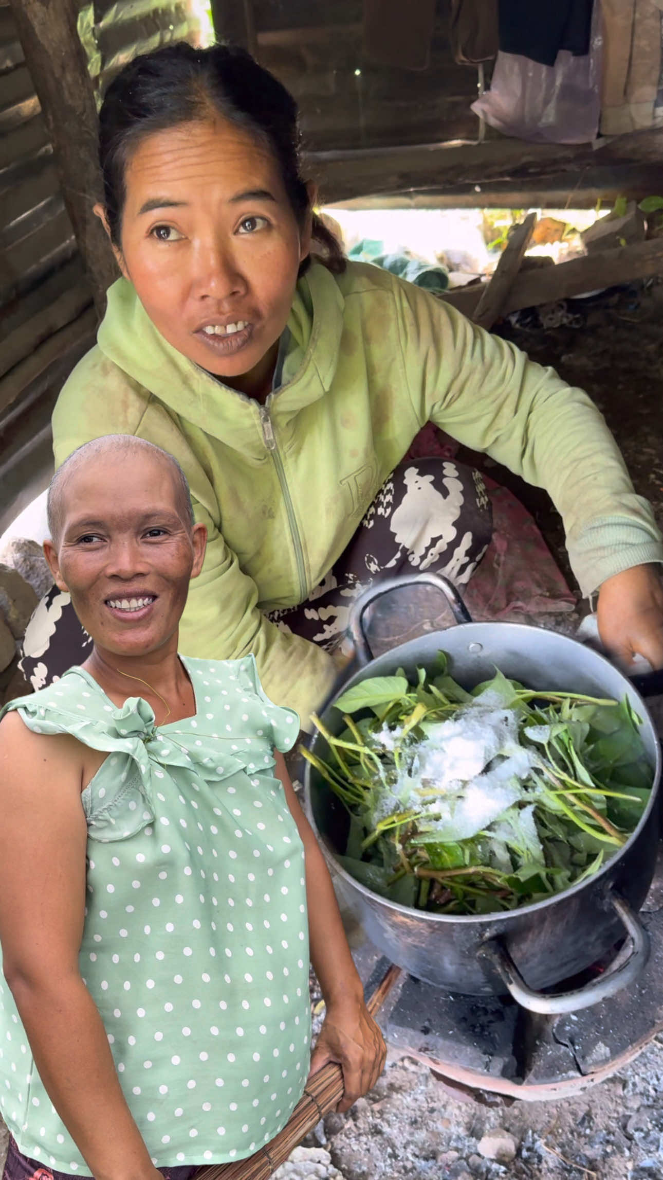 Ăn xong quên đường về #thuytv