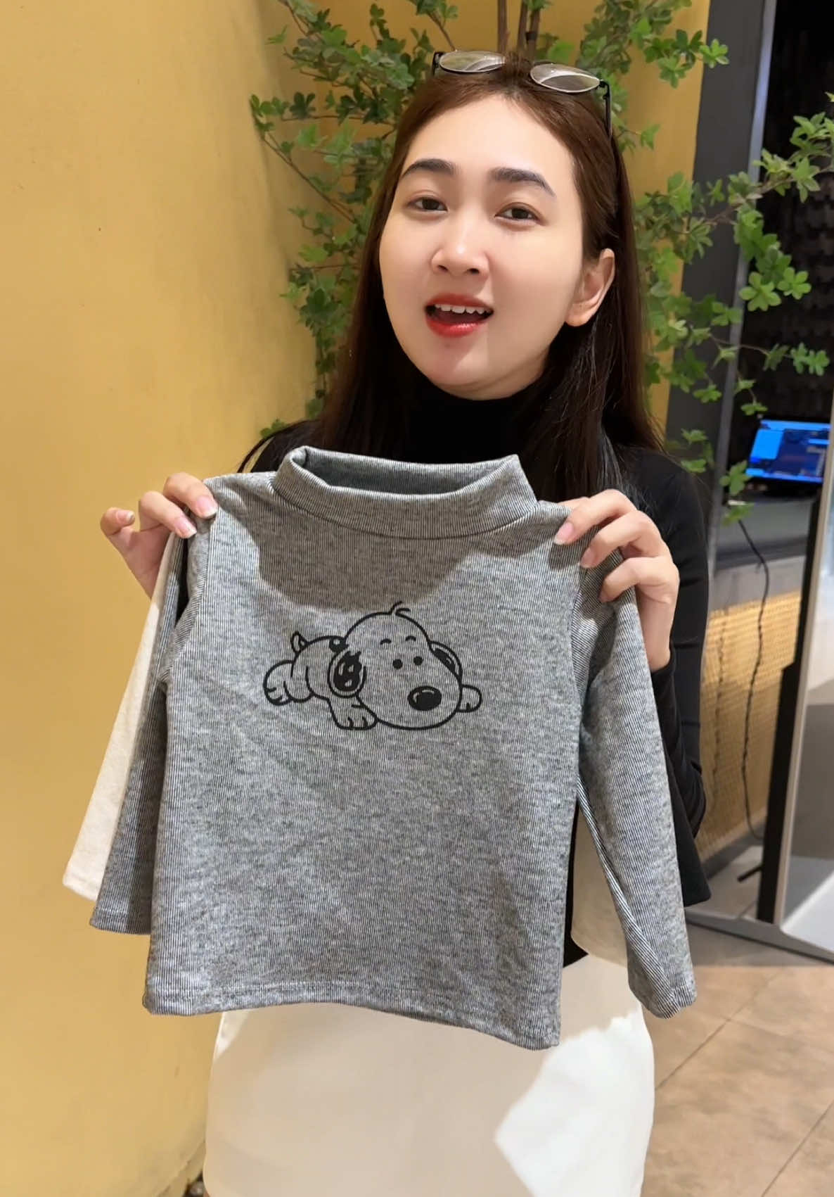 Các mẹ cứ sắm luôn combo mặc thay đổi cho đẹp#aothun #aonichobe #aodaitaychobe #mebunday 