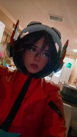 Had to skedaddle b4 they beat me up frfr 🏃‍♀️‍➡️ #overwatch #overwatchcosplay #junoOW #overwatch2 #gaming 