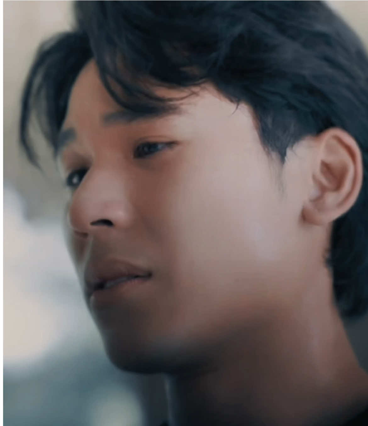 they made it yall :,) the way they fought for each other had me sobbing im going to miss them so bad [scp: blscenepcks || wynblscp] #loveinthemoonlight #pearlpeak #sasinsaenkaew #peakpeemapol #pearlsatjakorn 