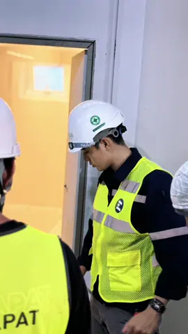 ไม่มีเวลาเลยน้อ วันหยุดก็ทำงาน @บอม พัชรพล (ช่องจริง) #ฟีดดดシ #โยธา 