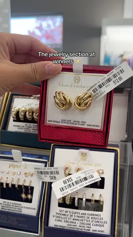 these earrings are so beautiful ✨ #winnersfabfinds @winners 