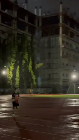 Run in the Rain Interval 5x2000 #fypage #runn #interval #Running #lintasanatletikuny #playon #playonjogja 