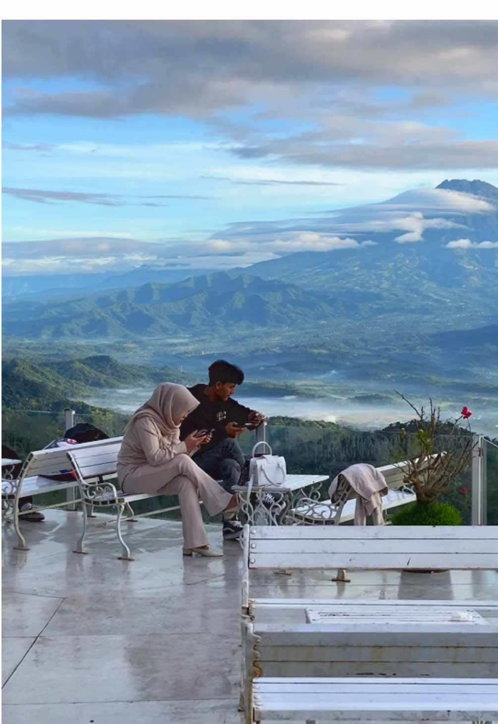 Rekomendasi spot sunrise di Kulon Progo - Magelang #tumpengmenoreh #pesonaindonesia #sunrise 
