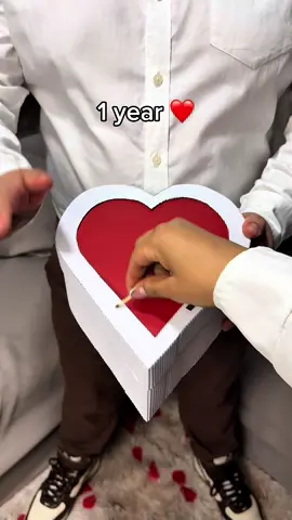 The perfect anniversary gift 🥹❤️ #couples #videosphere #personalizedgifts #anniversarygift #memories 