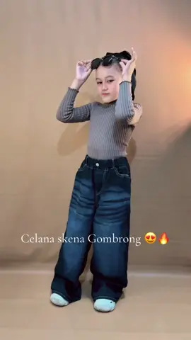 Membalas @Prasetiyo utami celana skena cewek cowok bisa pakai 🤗 #celanajeans #celanaanak #ootdfashion 