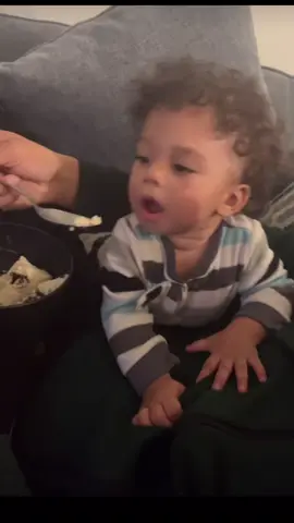 POV: your son thinks he’s getting a bite😭👏🏼 #fyp #foryoupage #baby #babiesoftiktok #icecream 