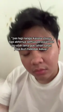 trs cari video sedih biar tambah nangis hehe