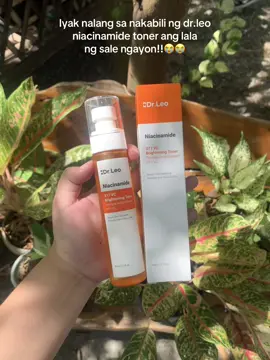 Start your glow from the first step with Dr. Leo 377+VC Brightening Toner! Brightens, hydrates, and refreshes your skin - giving you that fresh, luminous look every day! Benefits: • Brightens and evens skin tone • Fades dark spots and hydrates skin • Preps skin for better absorption How to Use: After cleansing, apply with a cotton pad or hands on face and neck. Use morning and night. #drleo #brighteningtoner #vitaminctoner #glowingskin #hydratingtoner
