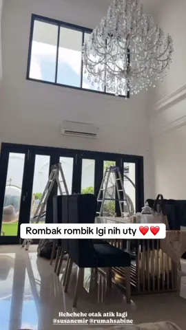 Makin mewah aja nih rmh❤️❤️#fuji #fujian #fujiantiutami #fujiantiutamiputri #rumahfuji #otakatik #lewatberanda #fypviralシ #viralvideo #mashallah #berandatiktok 