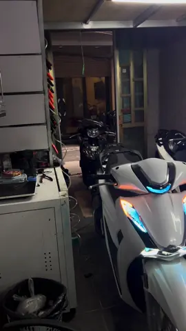 Lên cho em zai bộ đèn đi tán gái siêu nét 😋#sh150i #southvietnamscooterteam🇻🇳 #xuhuong 