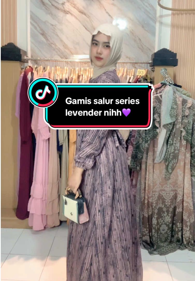 Terbaru lagi nihh gamis salur series warna lavender💜 Yuu join live kita bun cuma 70rb an aja🫶🏻 #gamismurah #gamiskekinian #gamislebaran #outfitideas 