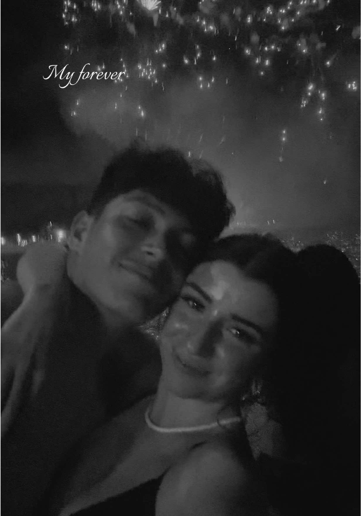 the second i saw you, i saw sparks🤍 @Alejandro #fyp #foryou #sparks #hawaii #Love 