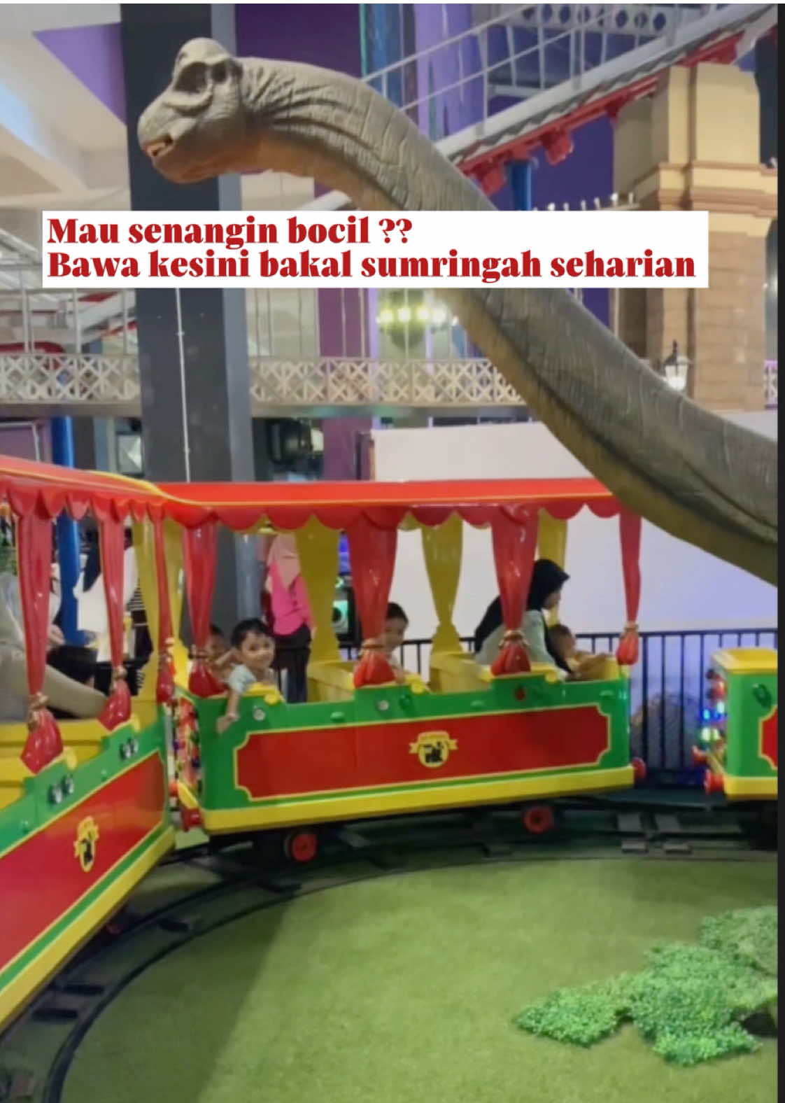 Kita yang tinggal di daerah SUMBAR, liburan yg bnyk atraksi mah ya  ke Padang ygy Bikin bocil nagih weekend mau nya ke pdg terusss… wkwkwk Salah satu mall yg bnyk permainannya TRANSMART yg lokasi nya juga di tengah kota jd mudah akses kemana2,,,, sekalian main di pdg jgn lupa stay di REDDOORZ ,karna gak hanya hotel nya nyaman,homey , nyaman , harga nya juga sangat affordable bget utk fasilitas gak kalah dibanding hotel lainnya… Tunggu apalagi Booking ya harus lewat Applikasi nya lgsg ya REDDOORZ,, harga lebih terjangkau dan bnyk diskon promo lainnya Pakai kode promo YUKNGINEP dan dapatkan harga terbaik kamuuu ! #RedTravelers #bukasemuapintu #RedDoorz #reddoorzpadang #fyp 