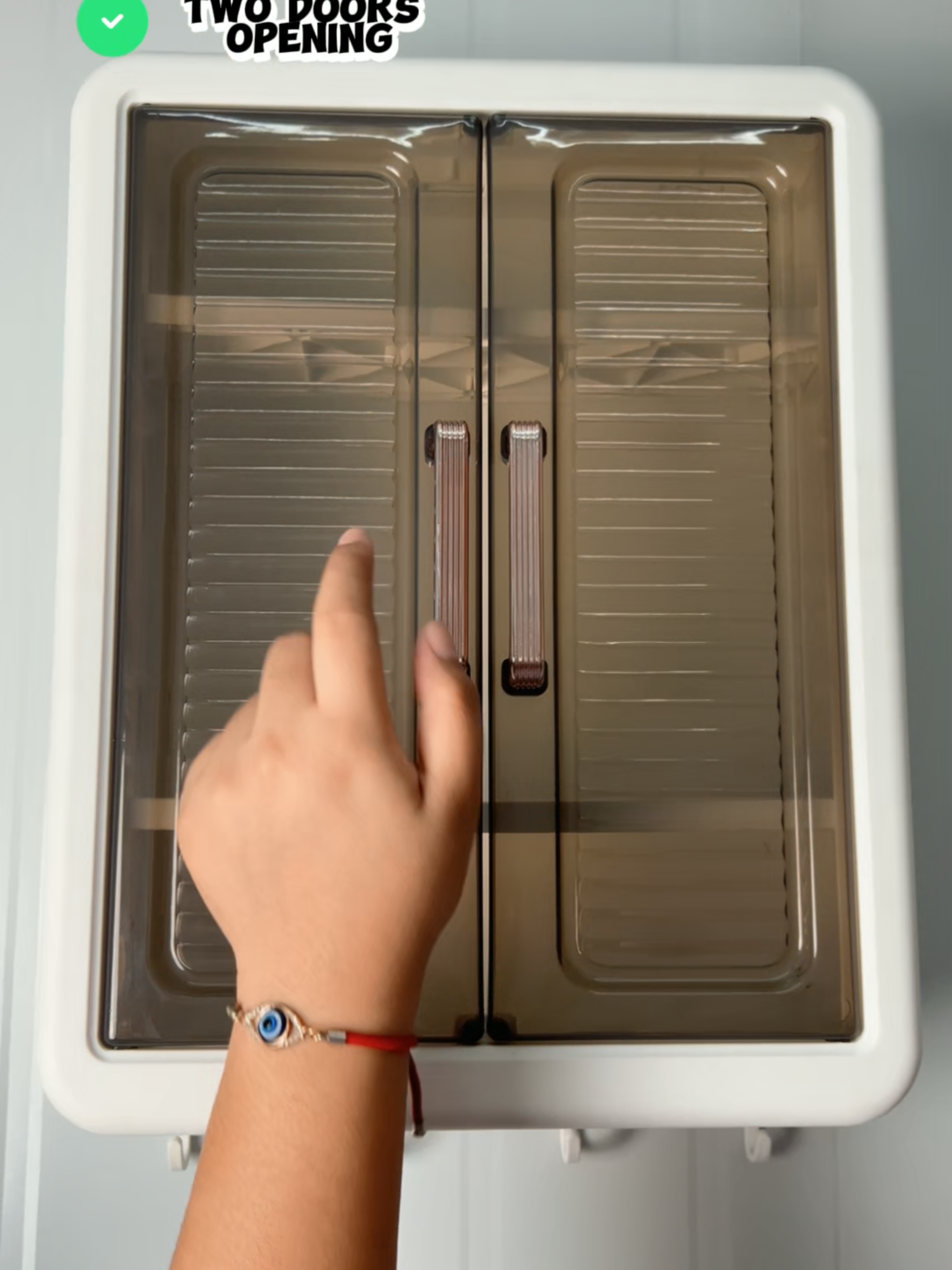 Make walls more useful! 🌸 Keep your essentials organized and easy to reach — grab it today!