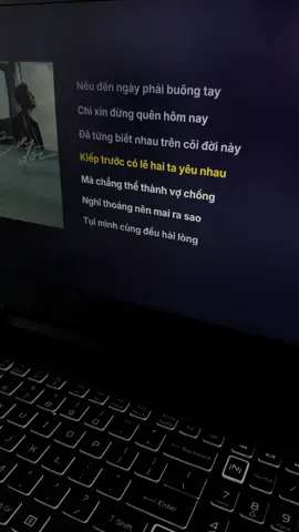 Kiếp trước có lẽ hai ta yêu nhau… #bandoi#nhachaymoingay#lyrics#chamvaotim 