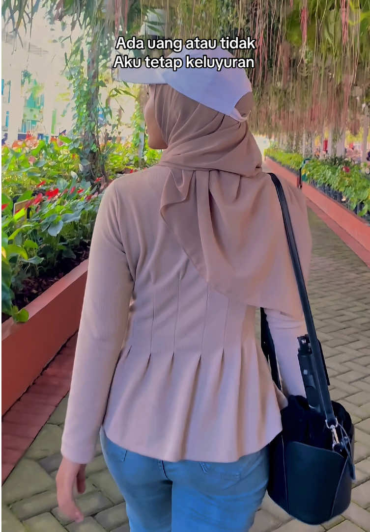 Cihuyyy  #OOTD #anakmuda #genz 