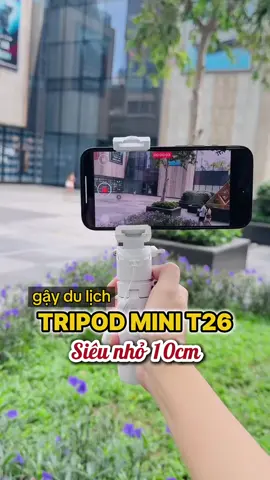Tripod mini du lịch siêu nhỏ chỉ 10cm, bỏ túi quần hay giỏ xách nhỏ vẫn vừa, Hạnh dùng bản TNW T26 nha. Tripod nhỏ nên đi chơi hay du lịch cầm theo dễ dàng nè, làm gậy chụp ảnh hay chân quay video để bàn tiện lắm nha #tripodmini #tripod #gaychupanh #giadodienthoaixoay360 #hanhchiase 