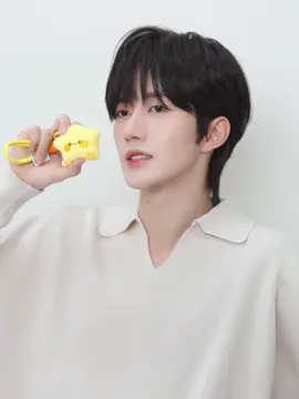 Two Cute Babies 🥰🥰😍😍 #eliothuang #kipukaqiu #huangxing #qiudingjie #xingqiu 