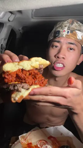 *NEW META* NASHVILLE HOT TRIPPLE DIPPER @Chili’s Grill & Bar !! THANKS FOR 15K!❤️🙏 #Foodie #mukbang #cheatmeal #foodreview #fyp 