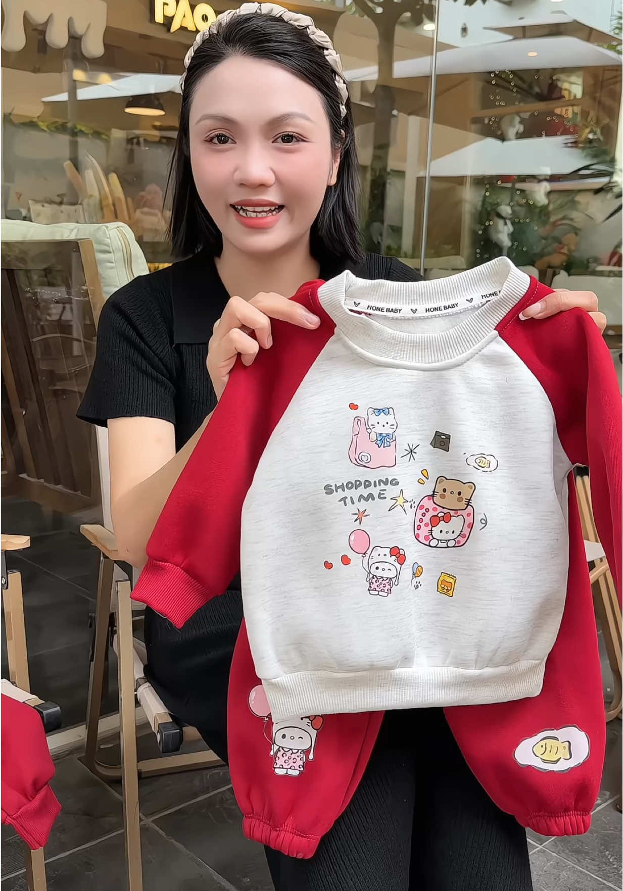 Bộ quần áo nỉ đỏ hoạ tiết cây thông noel cho bé yêuu xinh lắm ạ #megiangcogu #quanaotreem #bothudongchobe #bonichobe #bonoelchobe 