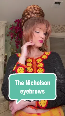 Haha, this has happened to me twice, don’t get free Botox, you get what you pay for. #jacknicholsoneyebrows #moschino #selfdeprication 