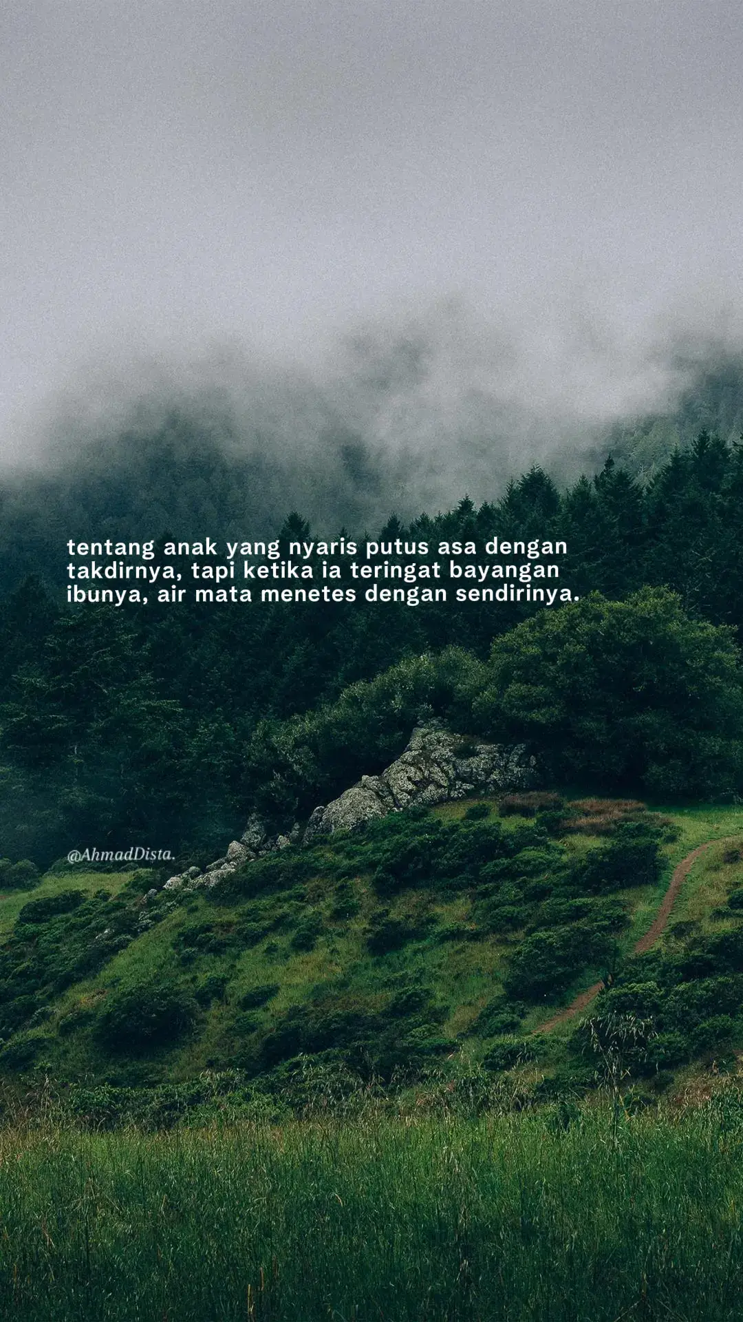 Bahan bakso sapi📝:  500 g daging sapi giling 1 butir telur ayam 5 siung bawang putih, haluskan 100 g tepung kanji 50 g es batu ½ sdt garam ½ sdm Royco Kaldu Sapi 1 sdt merica putih bubuk Bahan dan bumbu kuah bakso📝: 1 kg balungan kaki sapi 100 g bawang putih, haluskan 1 sdt lada putih bubuk 1 sdt pala bubuk 1 sdm Royco Kaldu Sapi 1 sdm garam 1 sdm gula 3 L air, untuk kuah Pelengkap: 1 bungkus bihun, rebus daun seledri bawang merah goreng Bango Kecap Manis. Cara masak 🥢:  1.Campur daging sapi giling, es batu, telur dan bumbu. Haluskan menggunakan food processor. 2.Tambahkan tepung kanji sedikit-sedikit sambil diaduk rata. Tuang adonan ke dalam wadah. 3.Ambil satu sendok makan adonan, bentuk bulat dan masukkan bakso ke dalam air yang dipanaskan di atas api kecil. 4.Biarkan hingga terapung (tandanya bakso sudah matang). Angkat, tiriskan. Lakukan hal yang sama hingga adonan habis. 5.Cara membuat kuah bakso: Masukkan Royco Kaldu Sapi, garam, dan semua bumbu kuah, bahan kuah bakso masak dan rebus bersama balungan kaki sapi. Rebus agak lama hingga menjadi kaldu. 6.Siapkan rebusan bihun di dalam mangkok. Tambahkan seledri, bawang goreng, bakso, serta kuahnya. 7.Hidangkan beserta saus tomat, sambal dan jangan lupa Bango Kecap Manis yang membuat bakso menjadi enak dan mantap. Selamat menikmati & selamat mencoba!!! #katakata #4u #storytime #xzyabc #fyppppppppppppppppppppppp 