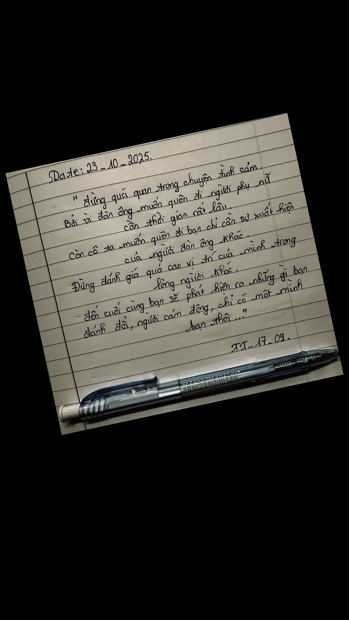 “Đôi khi, thứ khiến ta tổn thương không phải là chia ly… mà là nhận ra mình từng quan trọng quá mức trong lòng người khác.” 💔
