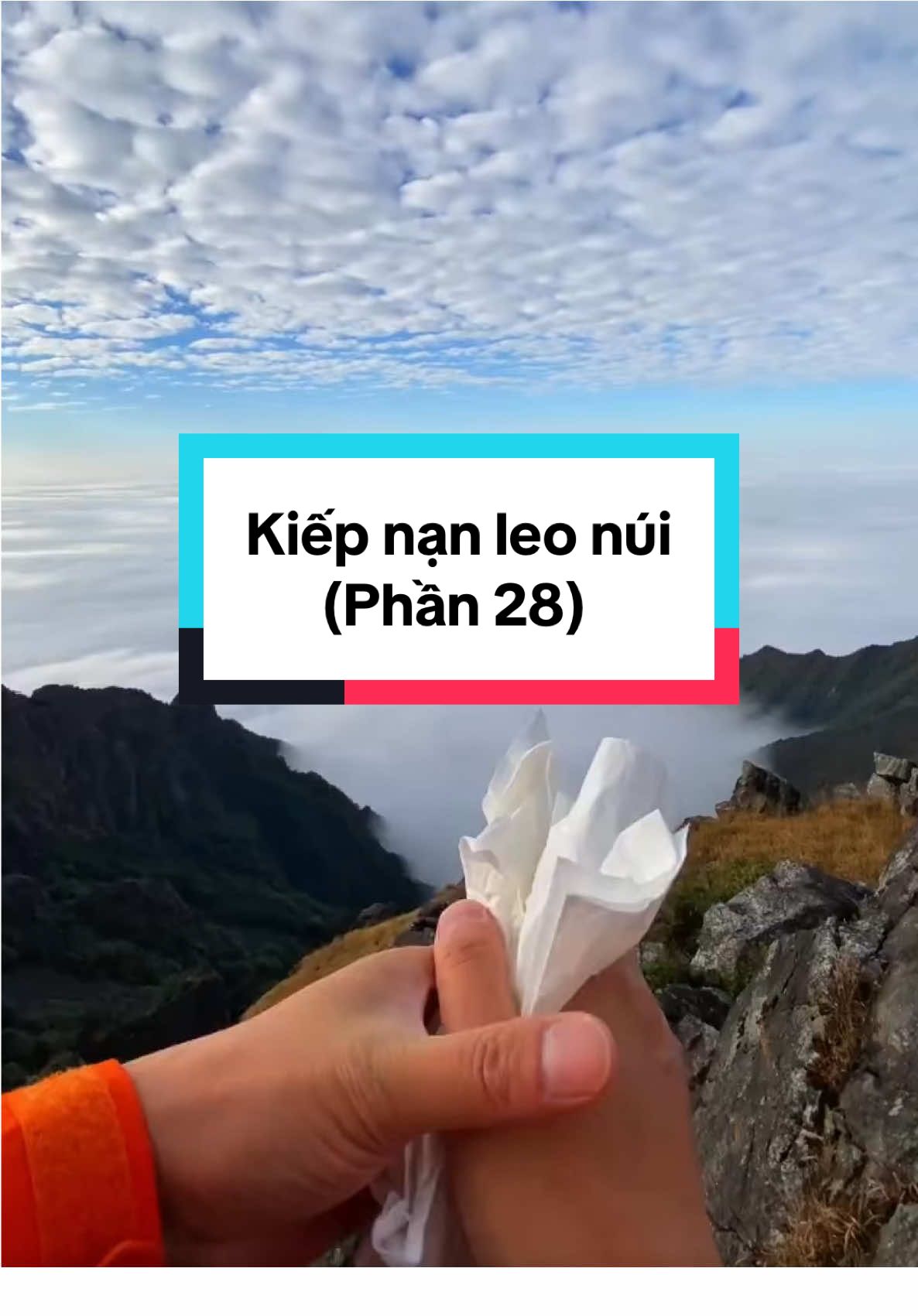 Có những việc không thể chờ đợi được 😖 Các đồng môn đừng lo đi leo núi kẹt WC nhé, tha hồ tha hồ 🙂 #nghienleonui #trekkingvietnam #liveoutloud 