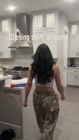 Closing down the house  #closingtime #closingshiftcleaning #CleanTok 
