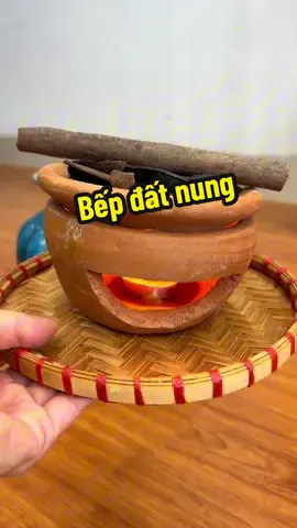 Bếp đất nung đốt bến xông thảo mộc, bồ kết #xuhuong #xongnha#xongthaomoc#chualanh#bepgomxongboket @mekhangrv 