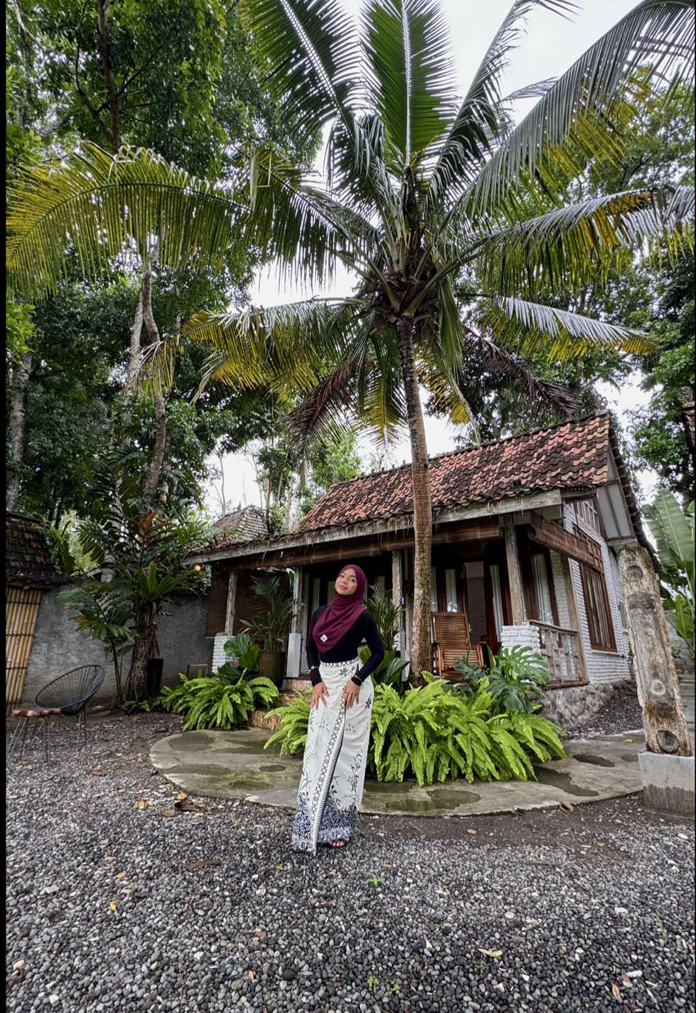 Kalo ke jogja wajib banget kesini!! vibes nya rumah nenek banget, asri, dan nyaman @sare bangunjiwo 