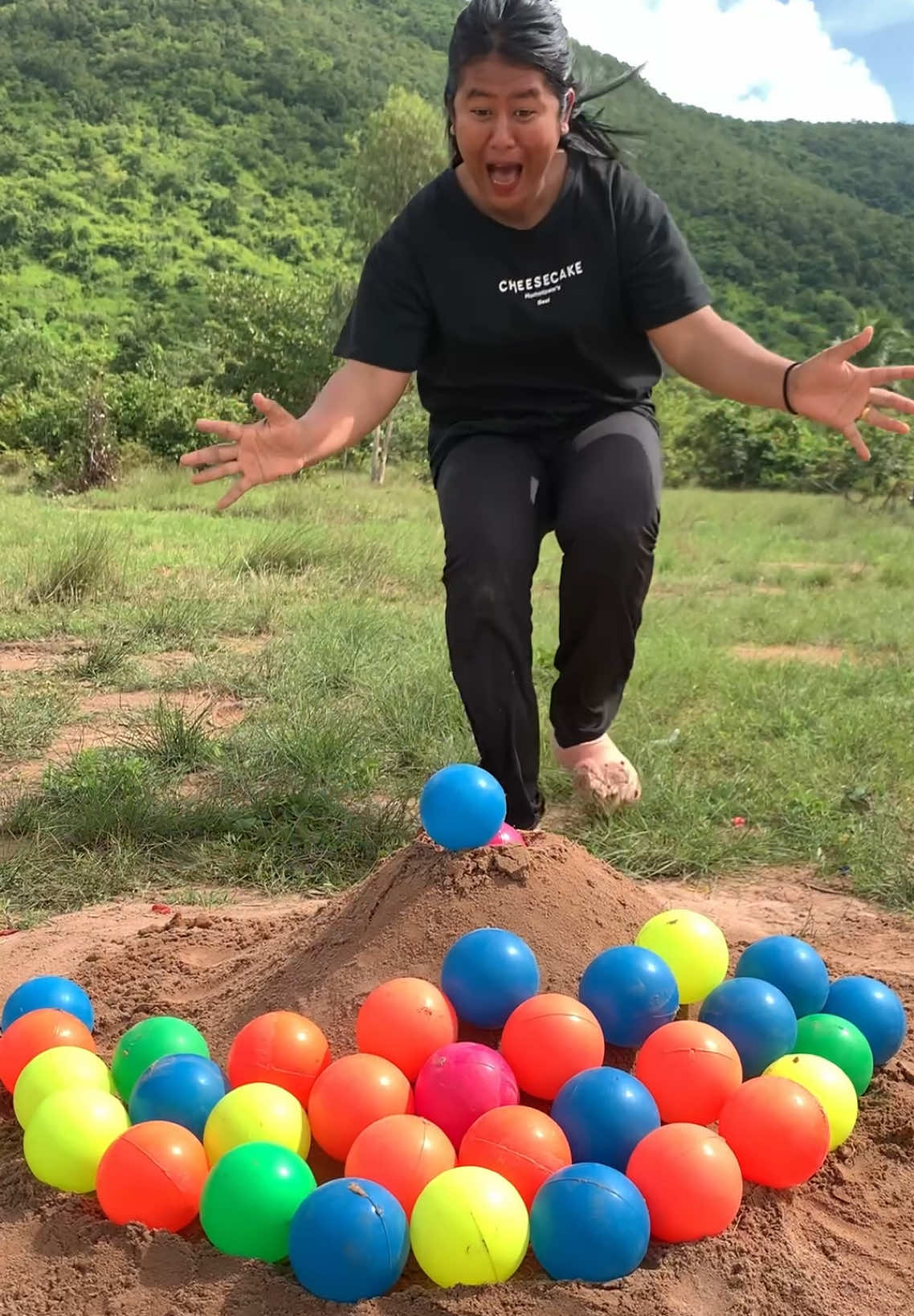 The guy show AMAZING Smart and Useful in Forest #bushcraft #survival #Outdoors #skills