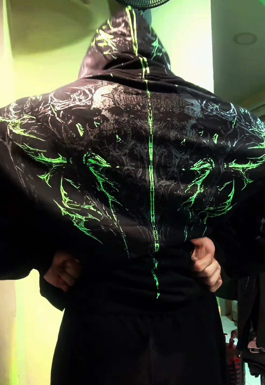 @Breathedivinity NEW drop  released tomorrow 8AM🇲🇾!!! use code “DEEE” for discount 💵