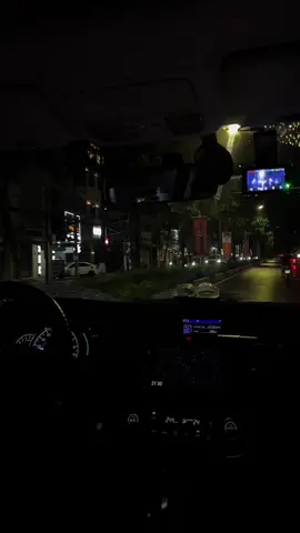 QUYỀN YẾU ĐUỐI#laixe #thịnhhành #nhacbuon #nhachaymoingay #muabuon 