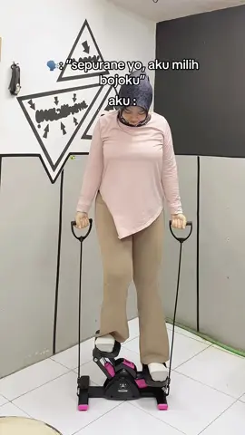 cukup 30 menit pake alat ini, bisa bikin banjir keringat🥵 #vstepper #rifoamxn #workoutfromhome #steppermachine #GymLife 