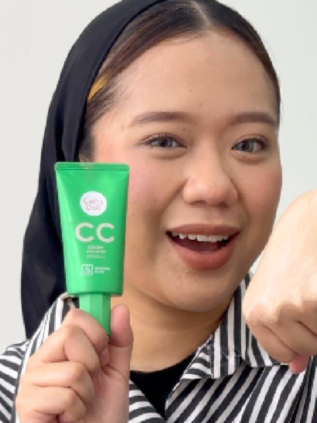 Acne? Takde hal lah! 💪 Cathy Doll CC Cream Anti-Acne bagi confident boost terus! Natural finish, tak berat, kulit pun makin okay 😍💋 Btw rajin rajin la masuk live tau... kita banyak promotion dalam live hehe  #CCCreamThailand #MurahDanCantik #EverydayMakeup #TikTokRacun #CathyDoll #CathyDollMY #CCCream #speedcover
