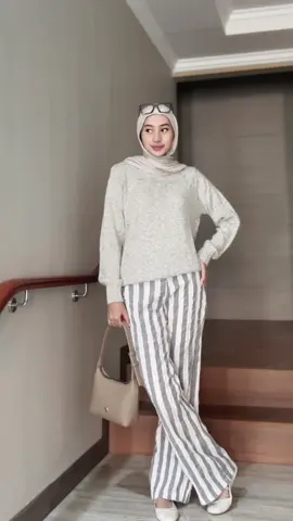 just a comfy day ft. my new favorite becca sweater fr @diana restu 🤍 so soft, so chill, literally can wear this every day😍✨  #OOTD #dianarestu #sweater #outfitinspo #hijaboutfit 