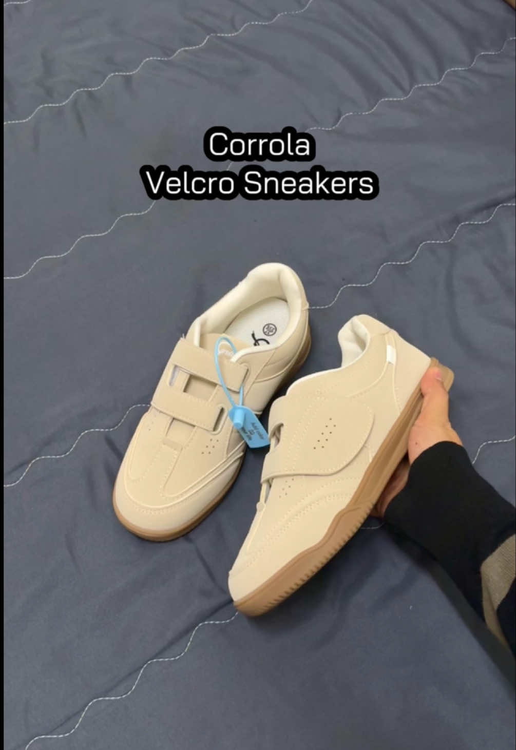 Paling cantik n paling sweat bila pakai. Please beli. #sneakers #womensneakers #kasutsneakers #kasut #corolla 