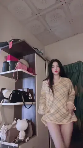 Em vẫn thế vẫn dại khờ như xưa, a vẫn thế cứ thấy e là lại lừa...