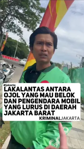 Perseteruan antara pengendara mobil dan driver ojol di daerah Citra 8, Jakarta Barat pada Selasa (21/10/25) pukul 12:27 WIB. Dalam rekaman dashcam milik owner mobil terlihat ia melaju mobil di sisi kanan dan ingin lurus, tiba-tiba driver ojol yang dikiri langsung berbelok ingin ke kanan (revisi bukan mau puter balik). Kecelakaanpun tak dapat dihindari, dan sang driver ojol terjatuh dari motor. Karena ada bukti dashcam, sang pemilik mobil langsung menepi untuk mengecek mobil. Namun terjadilah perdebatan seperti yang ada di video. Menurut kalian siapa yang salah guys?  📹: istimewa #folkcibubur  #jakartabarat #jakarta #ojol #ceritaojol
