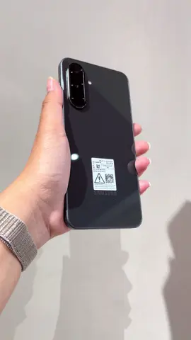 Cepat, stylish, dan tangguh 🔥 Samsung Galaxy A36 Graphite siap nemenin setiap momen kamu! 💪 #SamsungGalaxyA36 #GalaxyPerformance #SmoothEveryday #AndroidVibes #SamsungID 