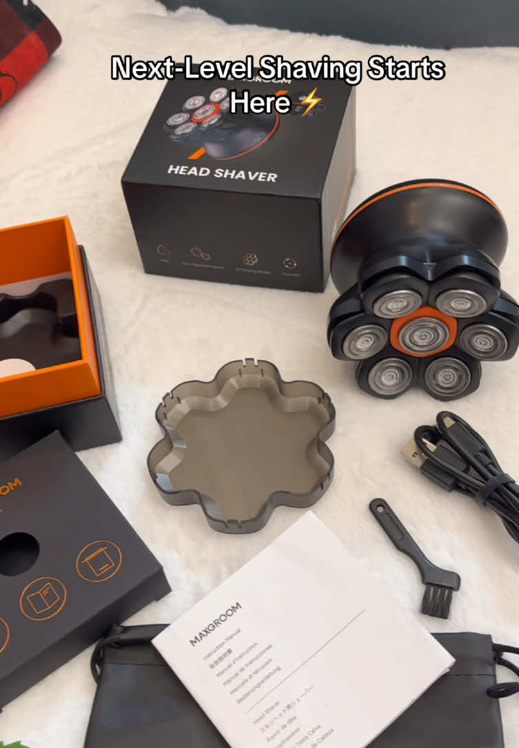 Still using old razors that miss spots? The 7D flex design adapts perfectly to your face.#TikTokMadeMeBuyIt #BlackFriday #MensGrooming #ElectricRazor #GiftForHim