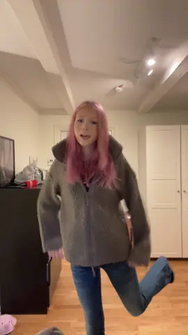 Love min teddy 🥹 #foryou #pinkhairdontcare #billie #tiktok 