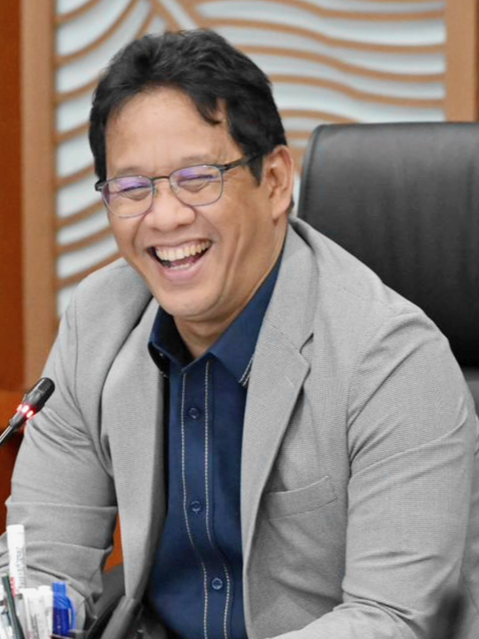 Setelah menerima kunjungan dari OJK, @Menteri Keuangan RI  Purbaya menerima kedatangan Direktur Utama BPJS Kesehatan, Bapak Ali Ghufron Mukti di kantor @Kemenkeu RI untuk membahas evaluasi kinerja, anggaran, dan kondisi keuangan BPJS Kesehatan.  Melalui pertemuan ini, diharapkan lebih banyak masyarakat dapat merasakan manfaat dari program JKN. #purbayayudhisadewa #kementeriankeuangan #uangkita #kitakayabersama