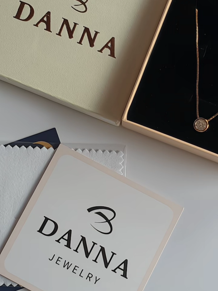 this necklace >>> #dannajewelry #necklace #necklaceforwomen #giftidea 