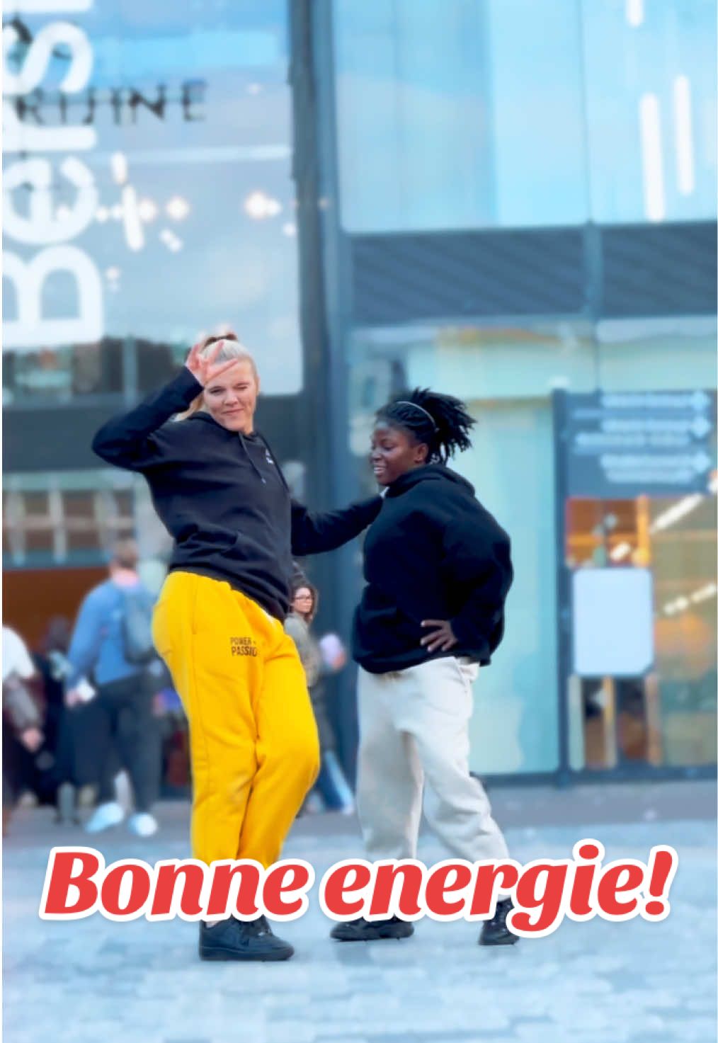 Avec ma soeur 🇨🇮 #dancing #dance #afrodance #afrohouse #dancer 