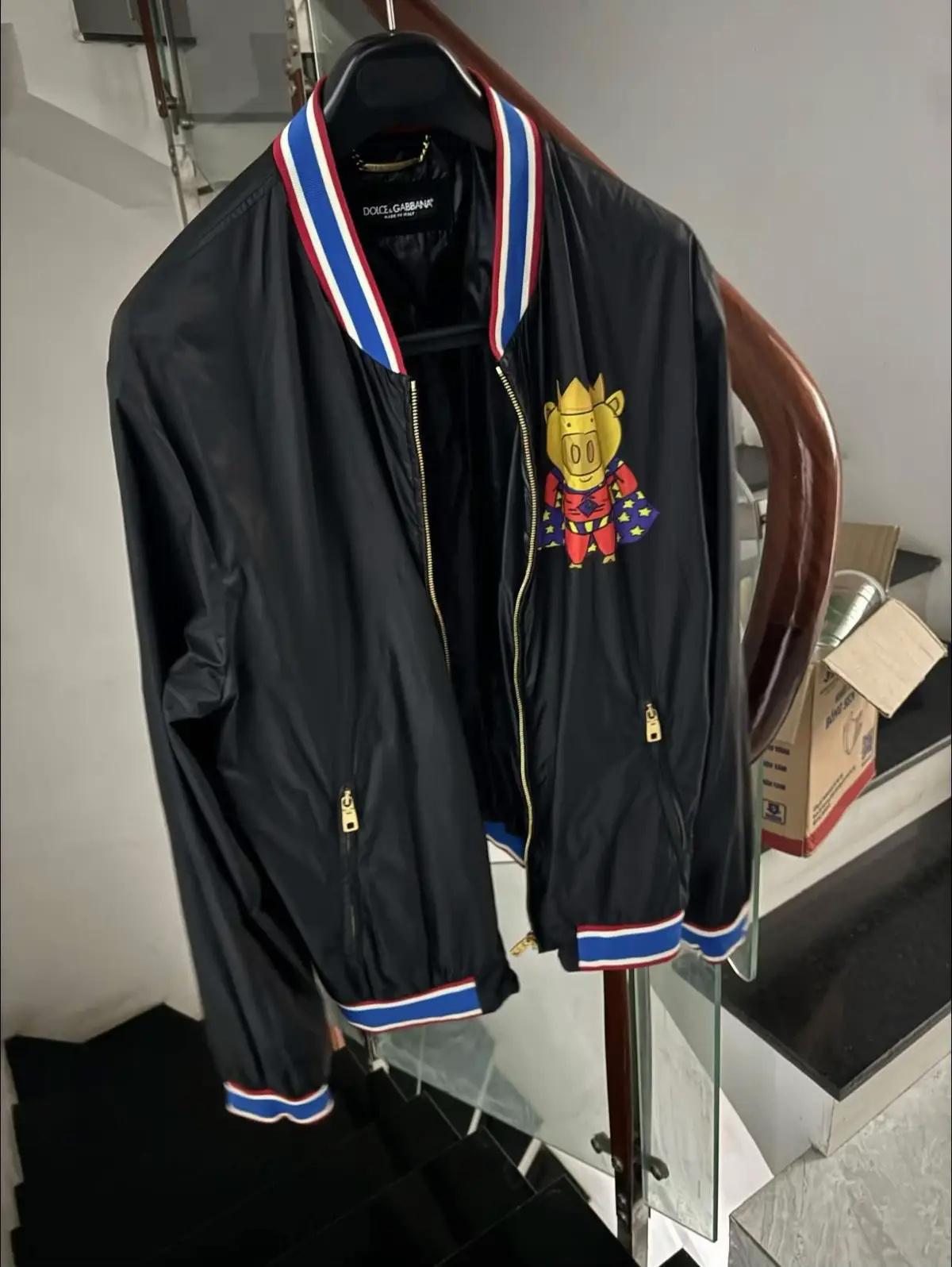 Khoác dolce lợn 6.xxx sẵn 46 - 48 like new #dolcegabbana  