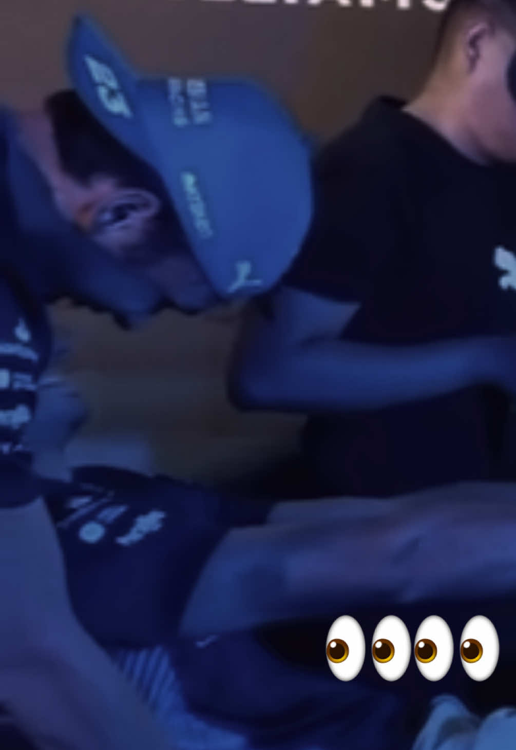 Oops sorry are we interrupting?? 🤣 Alex “helping” Carlos at the Puma event.  🎥- MYM_ALKAPONE #alexalbon #albon #carlossainz #sainz #williamsracing 